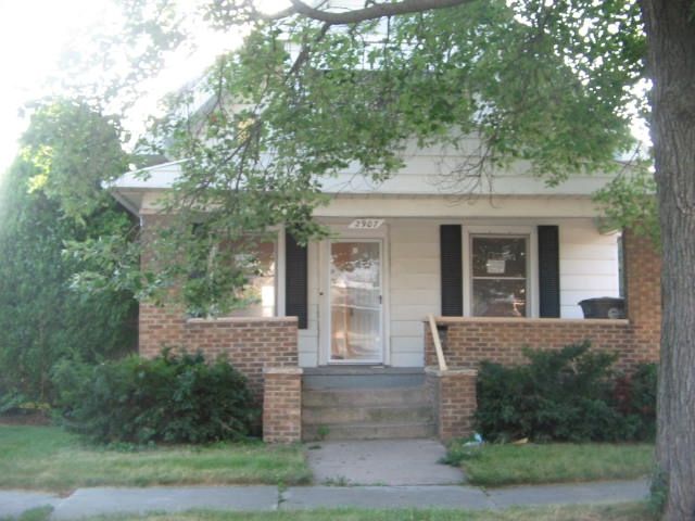 2907 Chestnut St, Toledo, OH 43608