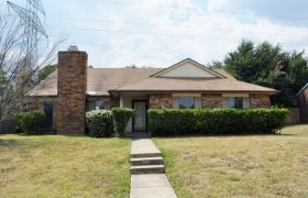 1028 Eagle Drive, Desoto, TX 75115