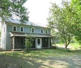 46 Folsom Rd, Center Ossipee, NH 03814