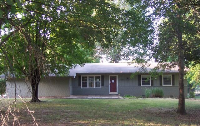 5506 E Riverview St, Springfield, MO 65809