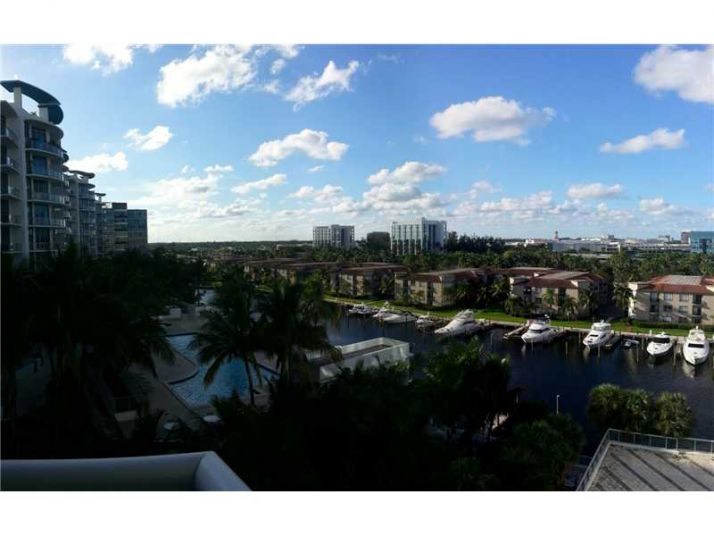 3131 NE 188 ST # 1-806, Miami, FL 33180