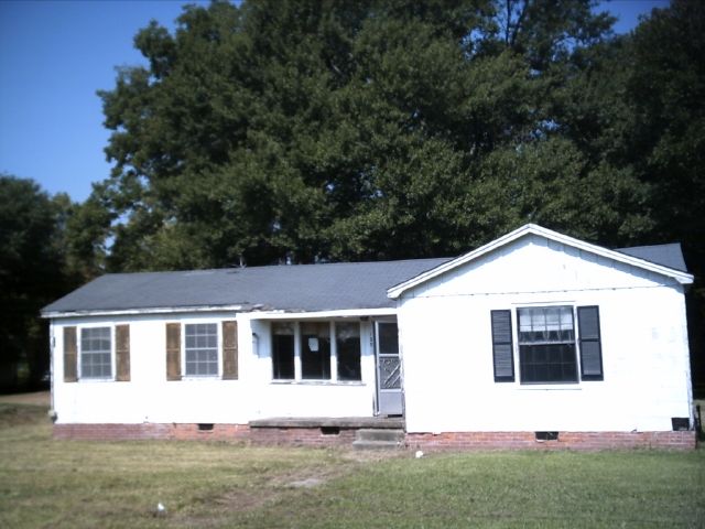 1303 Elise Ave, Yazoo City, MS 39194