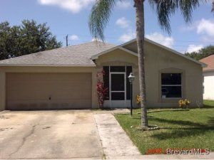 2881 Saint James Ln, Melbourne, FL 32935