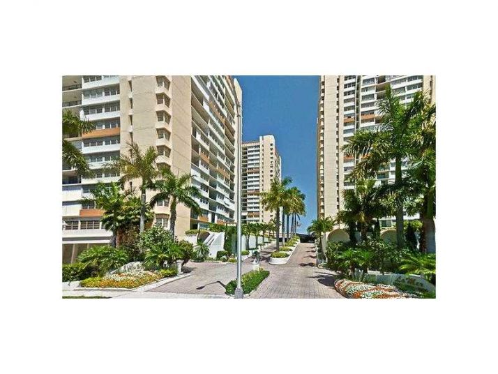 1890 S OCEAN DR # TS104, Hallandale, FL 33009