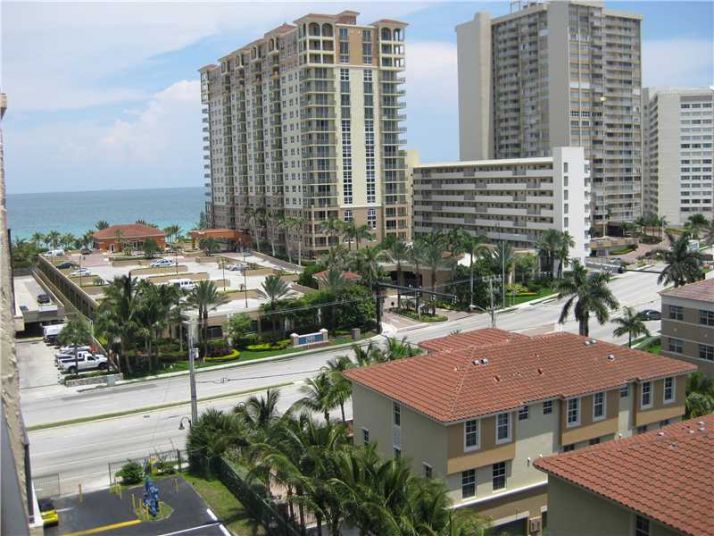 2049 S OCEAN DR # 805-E, Hallandale, FL 33009