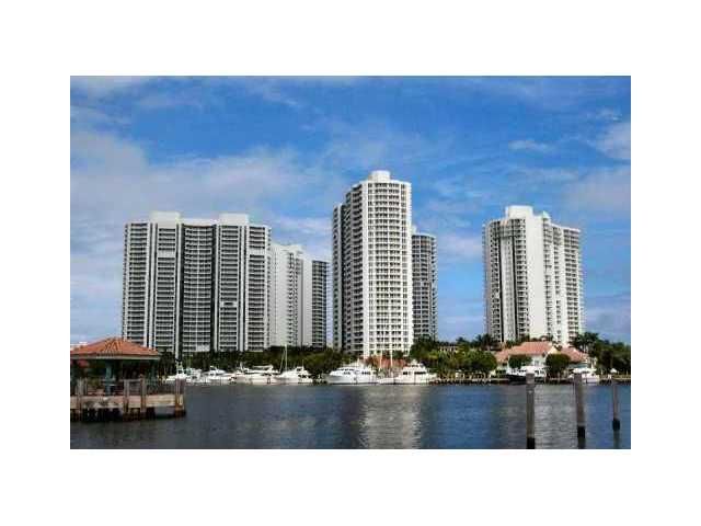 21205 YACHT CLUB DRIVE # 1005, Miami, FL 33180