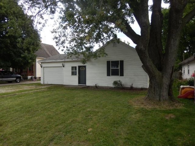 4325 9th Street, East Moline, IL 61244