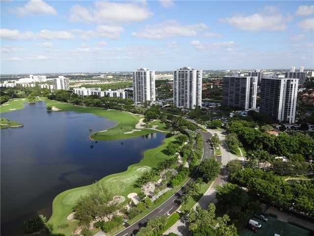 20185 COUNTRY CLUB DR. # PH-7, Miami, FL 33180