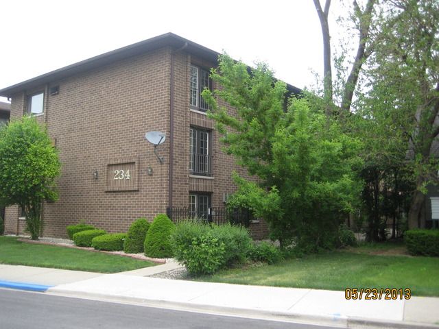 234 Circle Ave Apt 3a, Forest Park, IL 60130