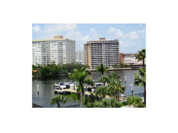 1965 S OCEAN DR # 4B, Hallandale, FL 33009