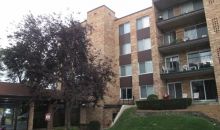 502 W Huntington Commons Rd #146 Mount Prospect, IL 60056