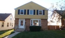 3753 S 16th St Milwaukee, WI 53221