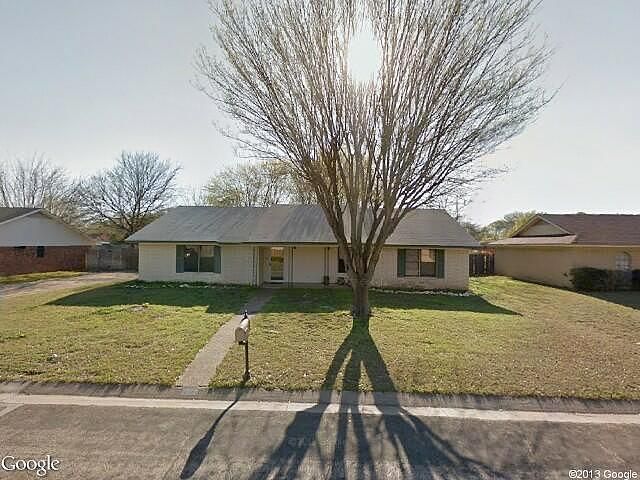 Oklahoma Ave, Hewitt, TX 76643