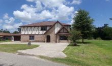 221 Berwick Dr Bridge City, TX 77611