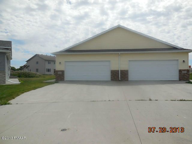 1157 39th Ave S, Moorhead, MN 56560