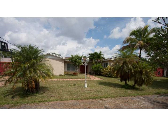 9221 SW 80 TE, Miami, FL 33173