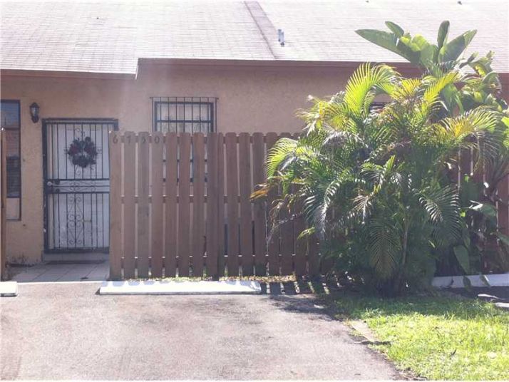 6750 NW 193 LN # 6750, Hialeah, FL 33015