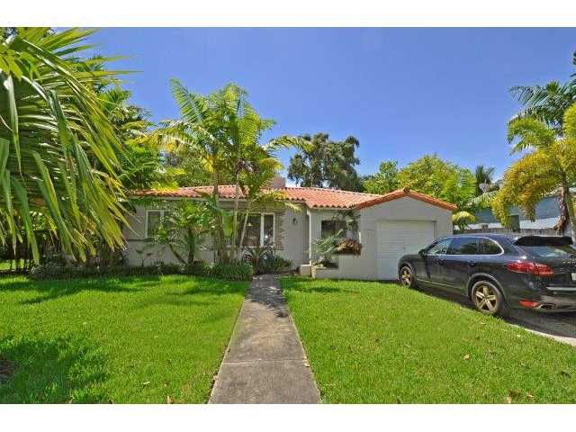 860 NE 72 TE, Miami, FL 33138