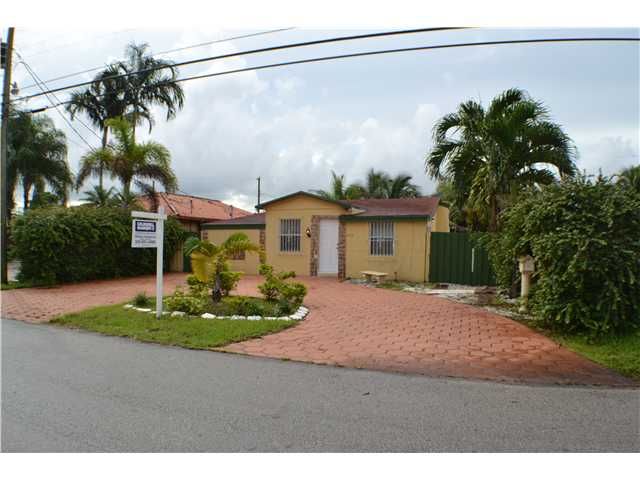 6470 SW 35 ST, Miami, FL 33155