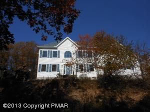 1626 N Rocky Mountain Drive, Effort, PA 18330