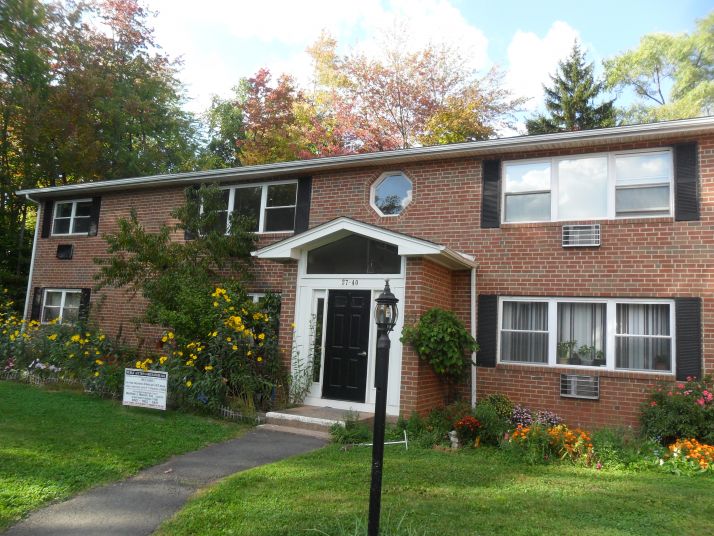 39 Mountain Laurel Unit 39, Wethersfield, CT 06109