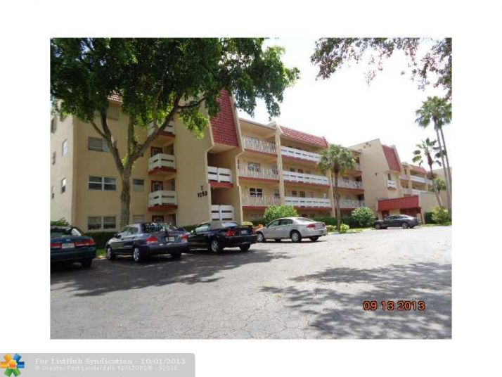 1050 Country Club Dr Apt 105, Pompano Beach, FL 33063