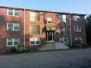 95 E Broadway Apt 7, Derry, NH 03038