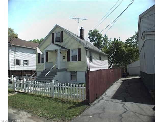 Garibaldi Ave, Stratford, CT 06615