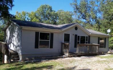 10495 Ferry Rd, Boonville, MO 65233