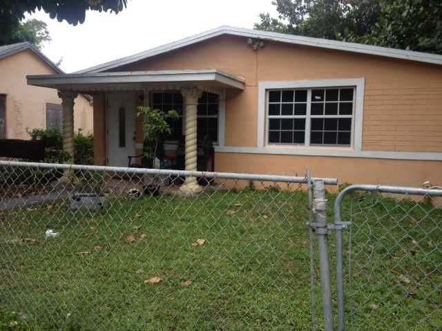 1443 NW 70 ST, Miami, FL 33147