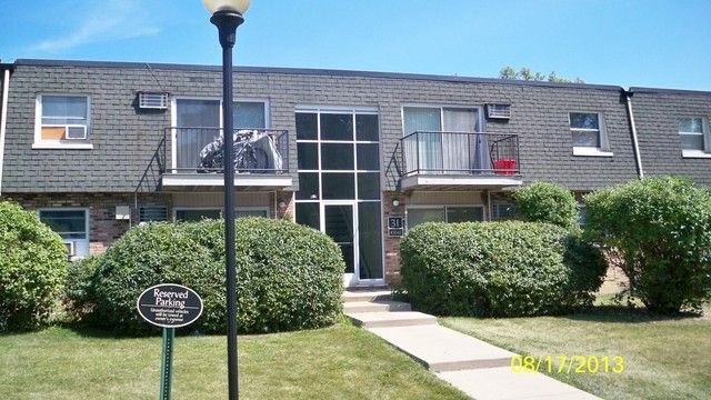 10041 S Walnut Ter Apt 207, Palos Hills, IL 60465