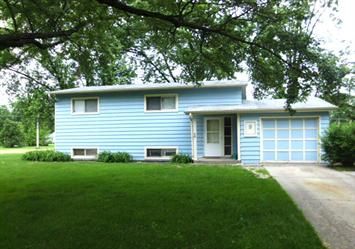 9 Clay Ct, Montgomery, IL 60538