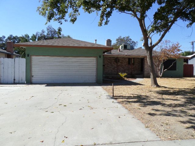 2723 S Encina Street, Visalia, CA 93277