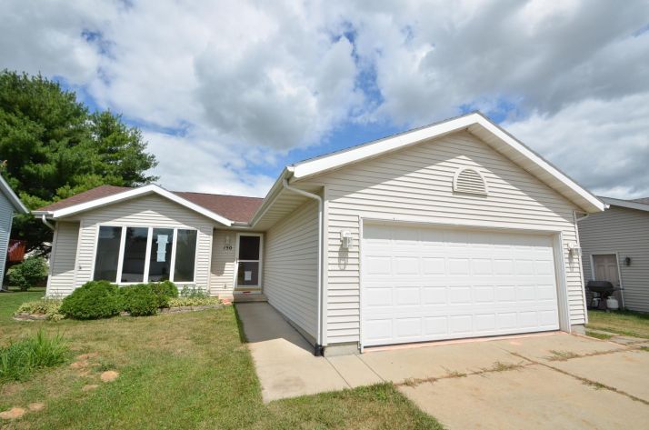 150 Bindl Dr, Reedsburg, WI 53959