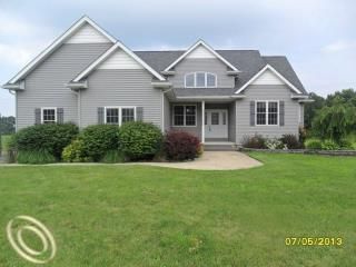 28364 W Huron River Dr, Flat Rock, MI 48134