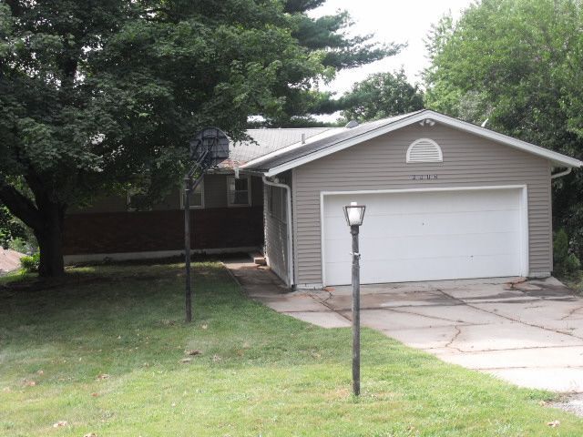 6912 N 53rd Street, Omaha, NE 68152