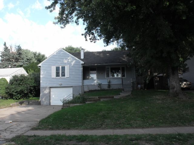 1025 N 76 St, Omaha, NE 68114