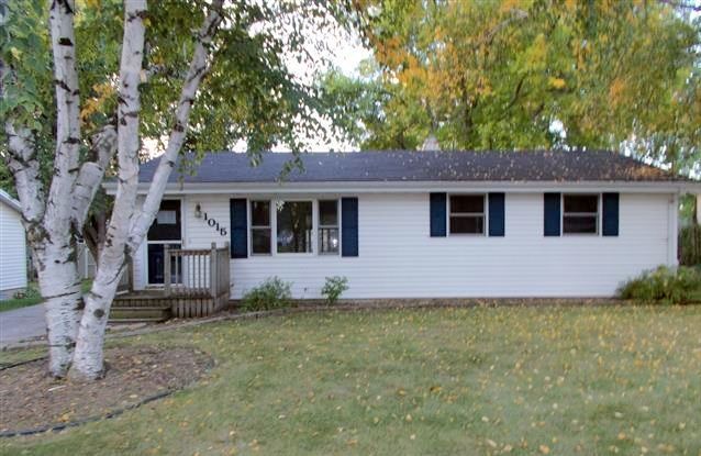 1015 Amhart Drive, De Pere, WI 54115