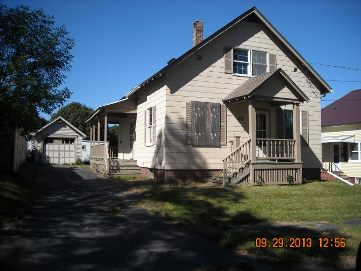 88 Dumont Ave, Lewiston, ME 04240