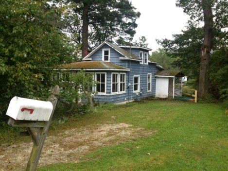 28 Sandy Beach Rd, Auburn, ME 04210