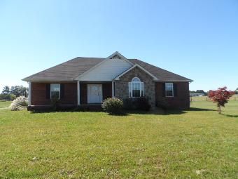 139 Caydras Way, Lafayette, TN 37083