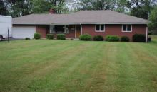 843 Valley View Dr Brookfield, OH 44403