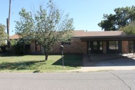 1610 E Chestnut Ave, Duncan, OK 73533