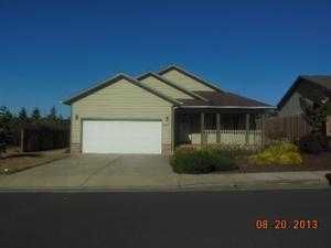 692 Fillmore St, Coos Bay, OR 97420