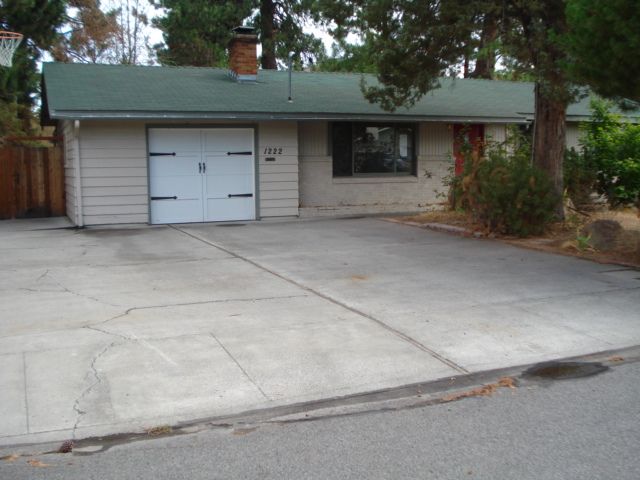 1222 NE Burnside Avenue, Bend, OR 97701