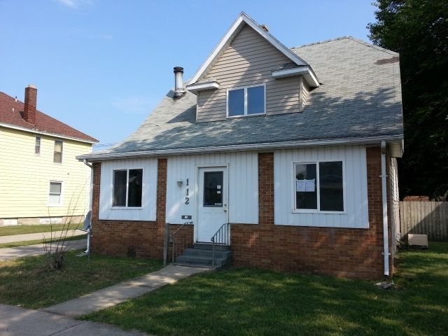 112 W 7th St, Mishawaka, IN 46544