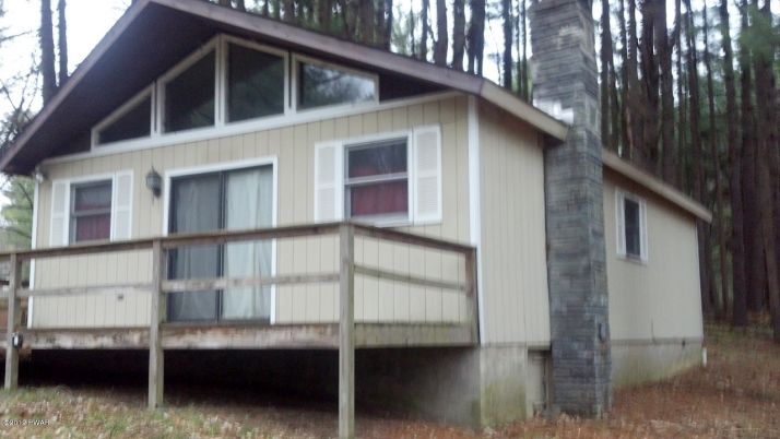 Lower Independence Dr, Lackawaxen, PA 18435