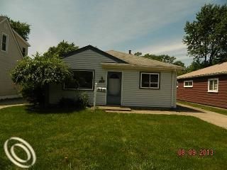 5376 Gertrude St, Dearborn Heights, MI 48125