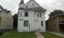 212 N West St Apt Waukegan, IL 60085