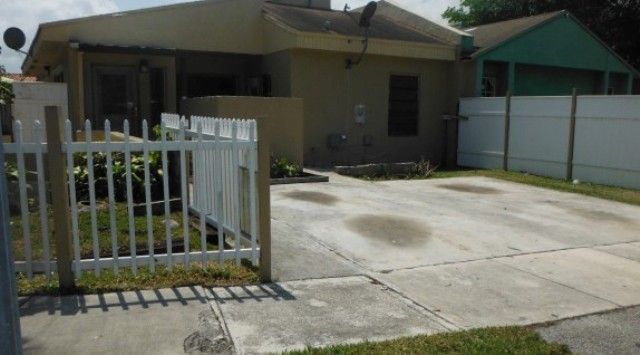 20922 SW 120th Place, Miami, FL 33177